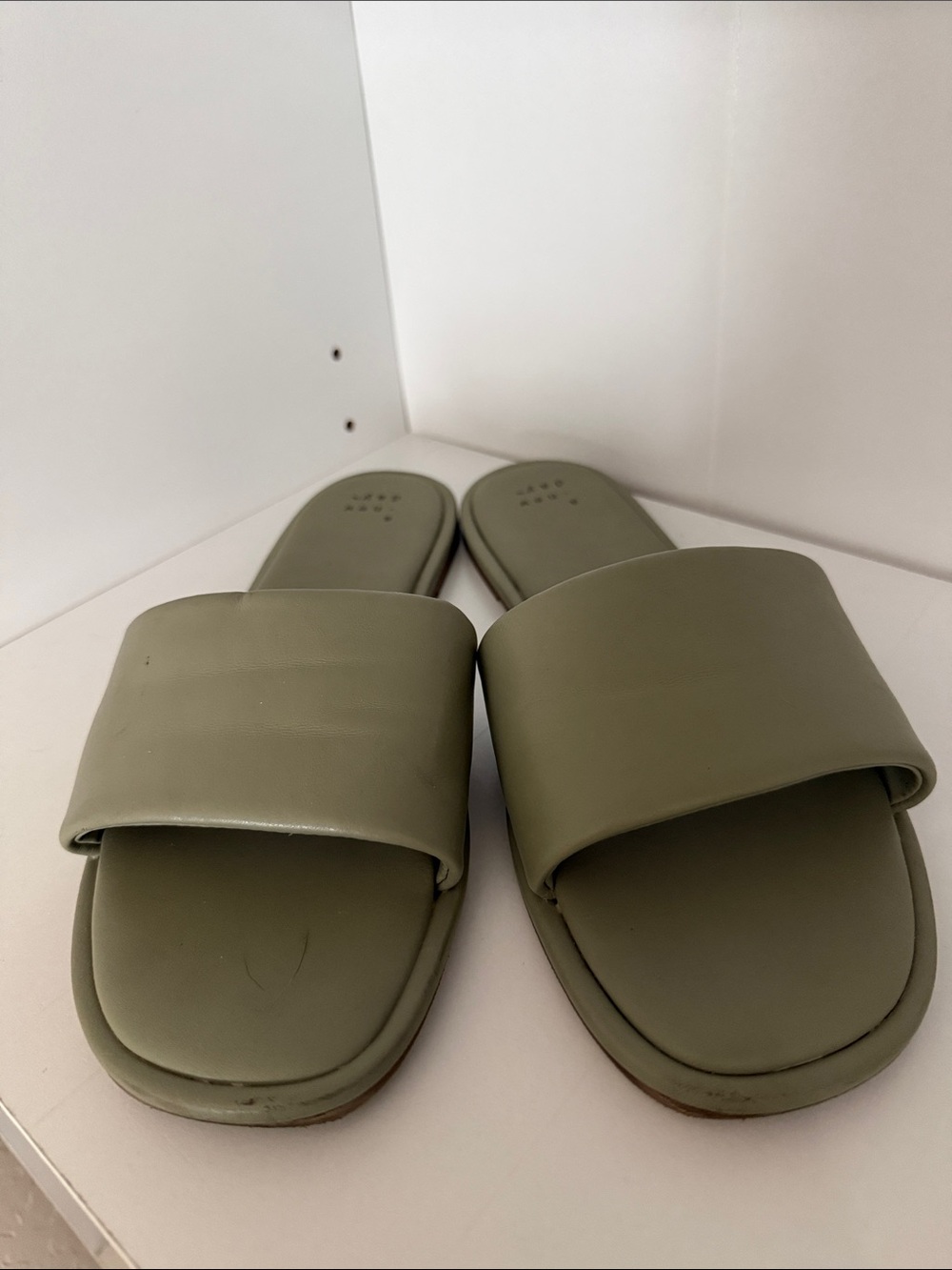 Women’s New Day 8 Minimalist Olive Slide Sandals Modern Style Summer